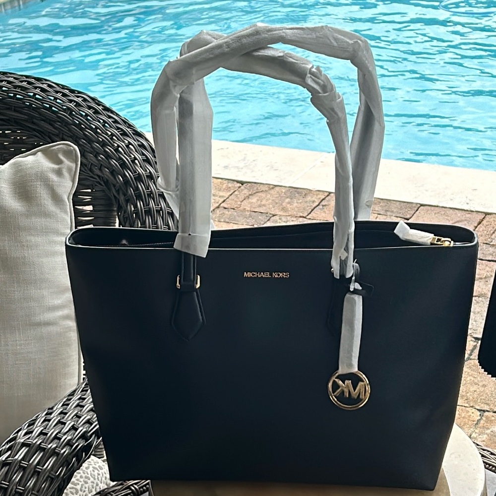 MICHAEL KORS NWT Tote